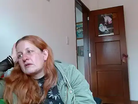 ViioletaMora online show from November 19, 2025, 5:35 pm