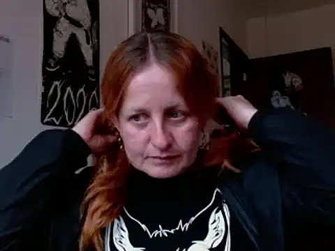 ViioletaMora online show from April 10, 2026, 6:23 pm