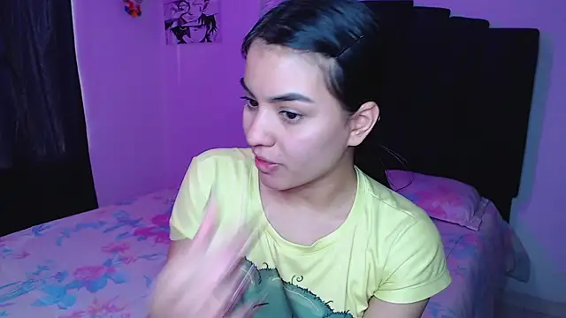 Ariel Zeo1 online show from June 1, 2026, 7:59 pm