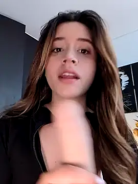 maliciaworld online show from September 29, 2025, 7:19 pm