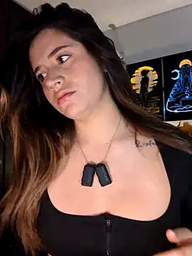 maliciaworld online show from April 24, 2026, 5:04 pm