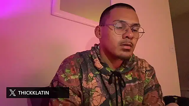 Snapshot of ThixxkkLatin chatting on October 26, 2025, 4:51 am ThixxkkLatin online show from October 26, 2025, 4:51 am