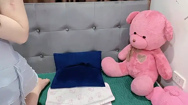 Funikio online show from March 8, 2025, 6:54 am