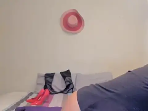 AfricanSquirtingQueen online show from June 17, 2026, 6:49 am