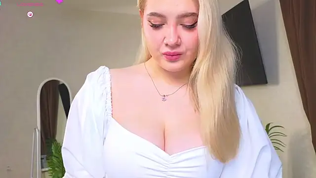 oliviabr0wn0 online show from April 5, 2026, 2:09 am