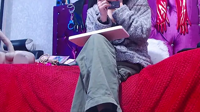 Snapshot of AyshaScott chatting on February 9, 2026, 1:48 pm AyshaScott online show from February 9, 2026, 1:48 pm