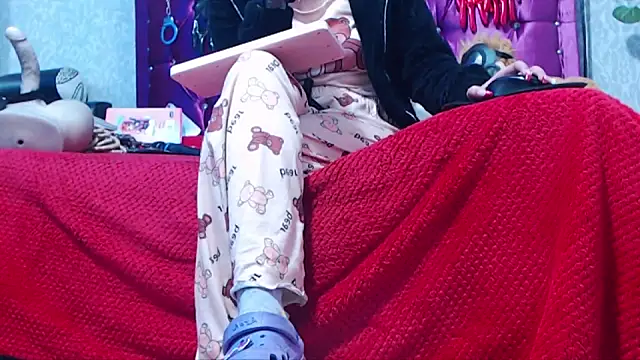 Snapshot of AyshaScott chatting on February 26, 2026, 1:21 pm AyshaScott online show from February 26, 2026, 1:21 pm