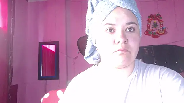 NikkiRous  online show from October 28, 2025, 1:03 pm