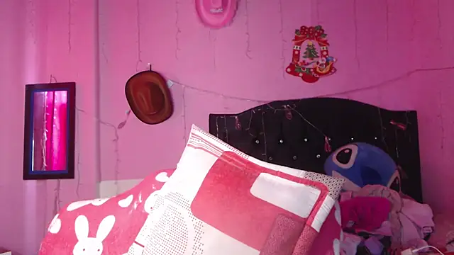 NikkiRous  online show from November 25, 2025, 1:11 pm