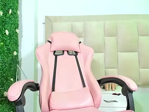 Milk anastasia online show from December 14, 2024, 11:01 pm