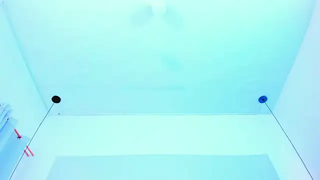 Emily Gil1 online show from January 17, 2025, 1:35 pm