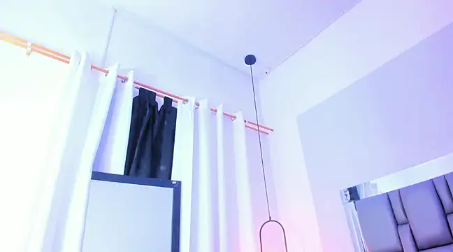 Emily Gil1 online show from March 17, 2025, 4:33 pm