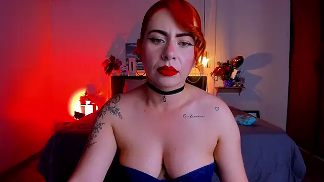 Snapshot of Dulce_charlottee chatting on January 21, 2025, 7:39 pm Dulce charlottee online show from January 21, 2025, 7:39 pm