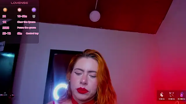 Snapshot of Dulce_charlottee chatting on February 21, 2025, 11:10 pm Dulce charlottee online show from February 21, 2025, 11:10 pm