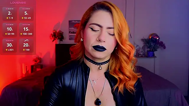 Snapshot of Dulce_charlottee chatting on October 5, 2025, 7:34 pm Dulce charlottee online show from October 5, 2025, 7:34 pm