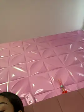 Ema azel online show from February 12, 2025, 1:37 pm