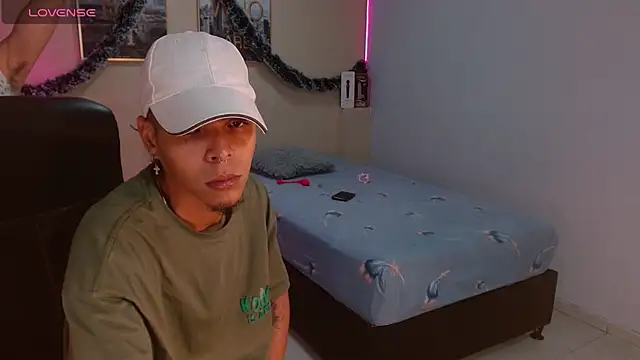 KokoAndRin online show from December 26, 2024, 6:22 pm