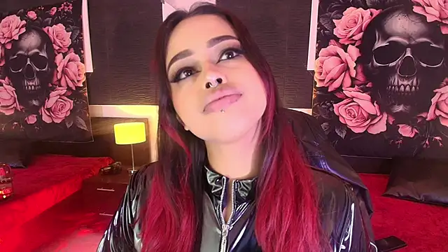 EvaaFoxxy1 online show from April 4, 2026, 12:13 pm