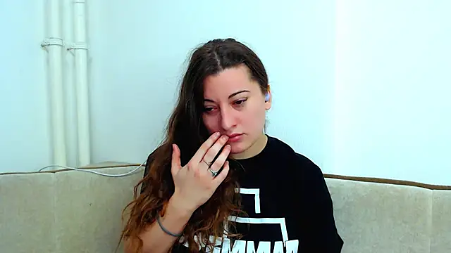 Helen Adams  online show from December 3, 2024, 4:47 am