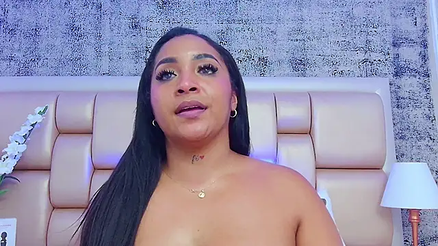Snapshot of KateVenegas chatting on January 24, 2025, 1:56 am KateVenegas online show from January 24, 2025, 1:56 am