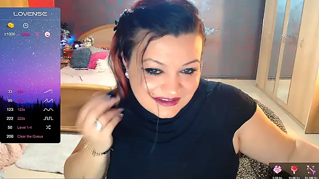 Snapshot of Ariellefoxy chatting on December 2, 2024, 6:09 am Ariellefoxy online show from December 2, 2024, 6:09 am