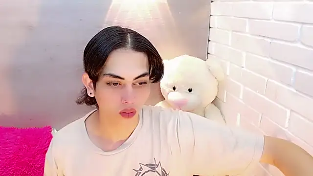 Daniela Pink  online show from October 10, 2025, 7:57 pm