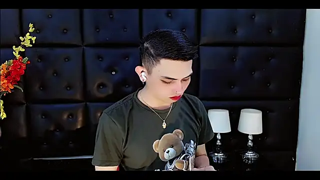 Daniela Pink  online show from March 23, 2026, 7:07 pm