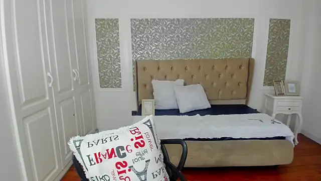 Snapshot of KimWessel_ chatting on May 21, 2026, 7:21 pm KimWessel online show from May 21, 2026, 7:21 pm
