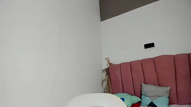 Tahira 21  online show from November 20, 2025, 6:51 pm