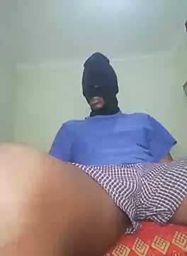 Gifttheskimaskboy online show from October 6, 2025, 9:01 pm