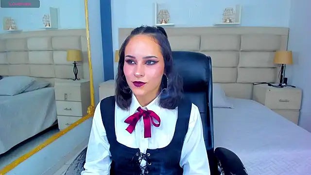 AnnyThompson  online show from October 3, 2025, 9:01 pm