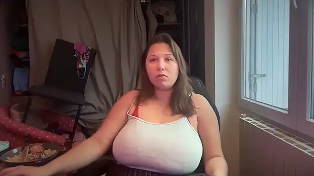 minette-sexy online show from November 6, 2025, 3:35 pm