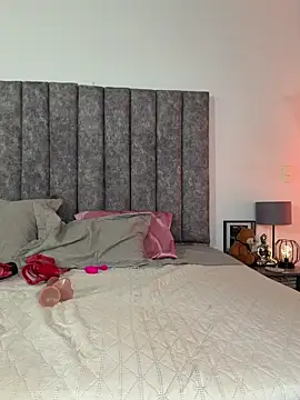 milaivanova online show from February 18, 2026, 1:45 am