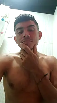 Snapshot of angel1728 chatting on December 29, 2024, 2:31 pm angel1728 online show from December 29, 2024, 2:31 pm