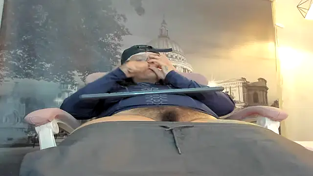 snowflake xxx online show from October 7, 2025, 2:31 am