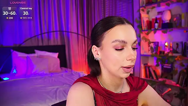 LunaNight online show from December 20, 2025, 8:38 pm