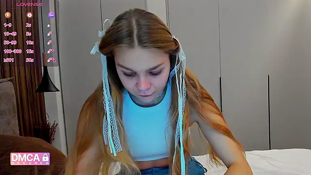 Snapshot of Molly_sweetie chatting on November 12, 2025, 7:09 am Molly sweetie online show from November 12, 2025, 7:09 am