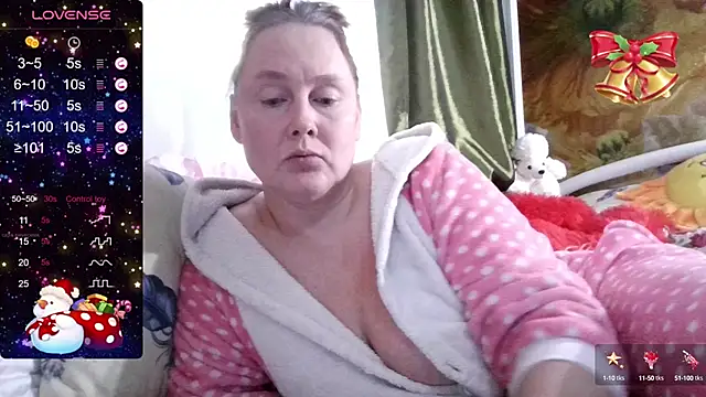 Snapshot of pussykroshka chatting on December 18, 2024, 10:08 am pussykroshka online show from December 18, 2024, 10:08 am