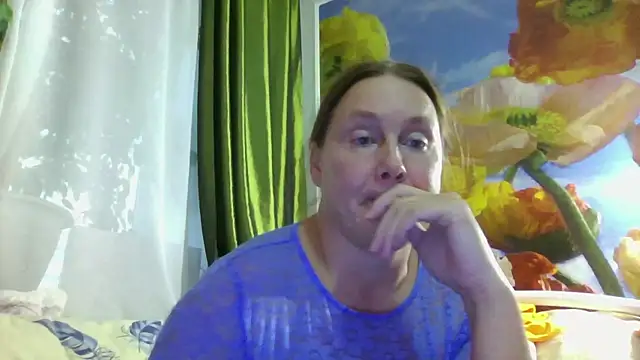Snapshot of pussykroshka chatting on September 9, 2025, 4:28 pm pussykroshka online show from September 9, 2025, 4:28 pm