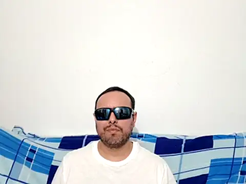 ElSunEagle online show from April 22, 2026, 2:25 am