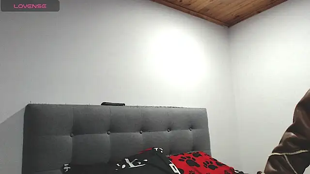 Snapshot of MagicStephany_ chatting on February 14, 2026, 1:13 am MagicStephany online show from February 14, 2026, 1:13 am