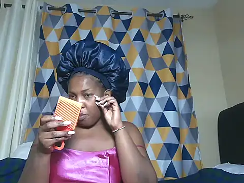 Snapshot of Mila_Melanie chatting on November 7, 2025, 8:20 pm Mila Melanie online show from November 7, 2025, 8:20 pm