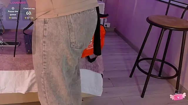 GiselOrtiz online show from October 14, 2025, 10:38 am