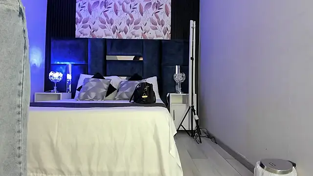 GiselOrtiz online show from March 27, 2026, 10:15 am