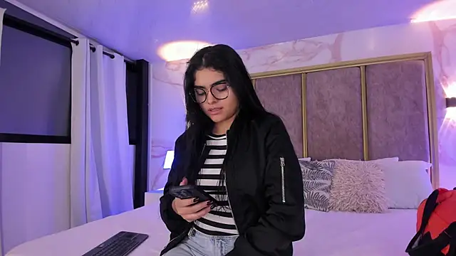GiselOrtiz online show from July 26, 2026, 10:11 am