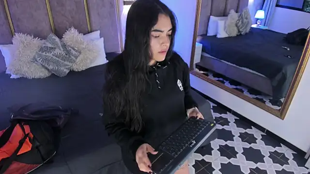 GiselOrtiz online show from July 30, 2026, 10:58 am