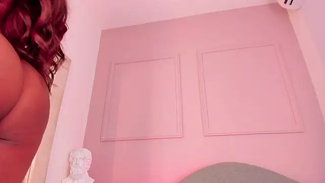 megan woll online show from March 31, 2026, 5:13 pm