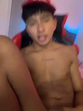 Leonarrrd 01 online show from December 21, 2025, 5:03 am