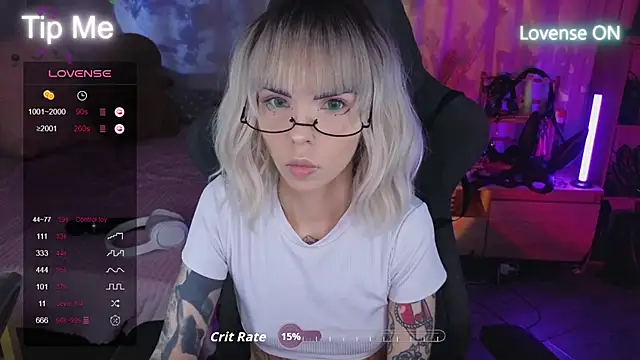 Kerry Kirk online show from October 7, 2025, 11:02 pm