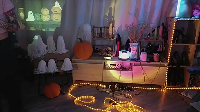 Kerry Kirk online show from October 23, 2025, 11:46 pm